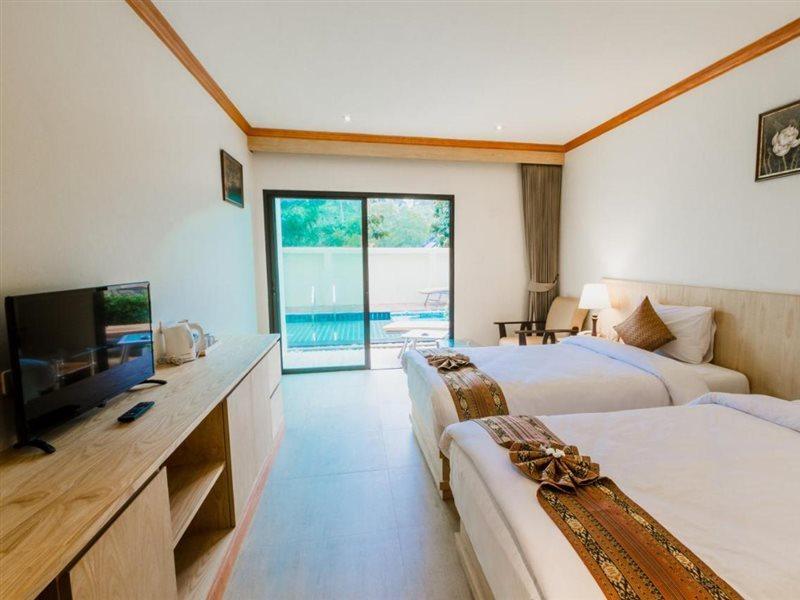 Airport Beach Hotel Phuket - Sha Extra Plus Nai Yang Ngoại thất bức ảnh