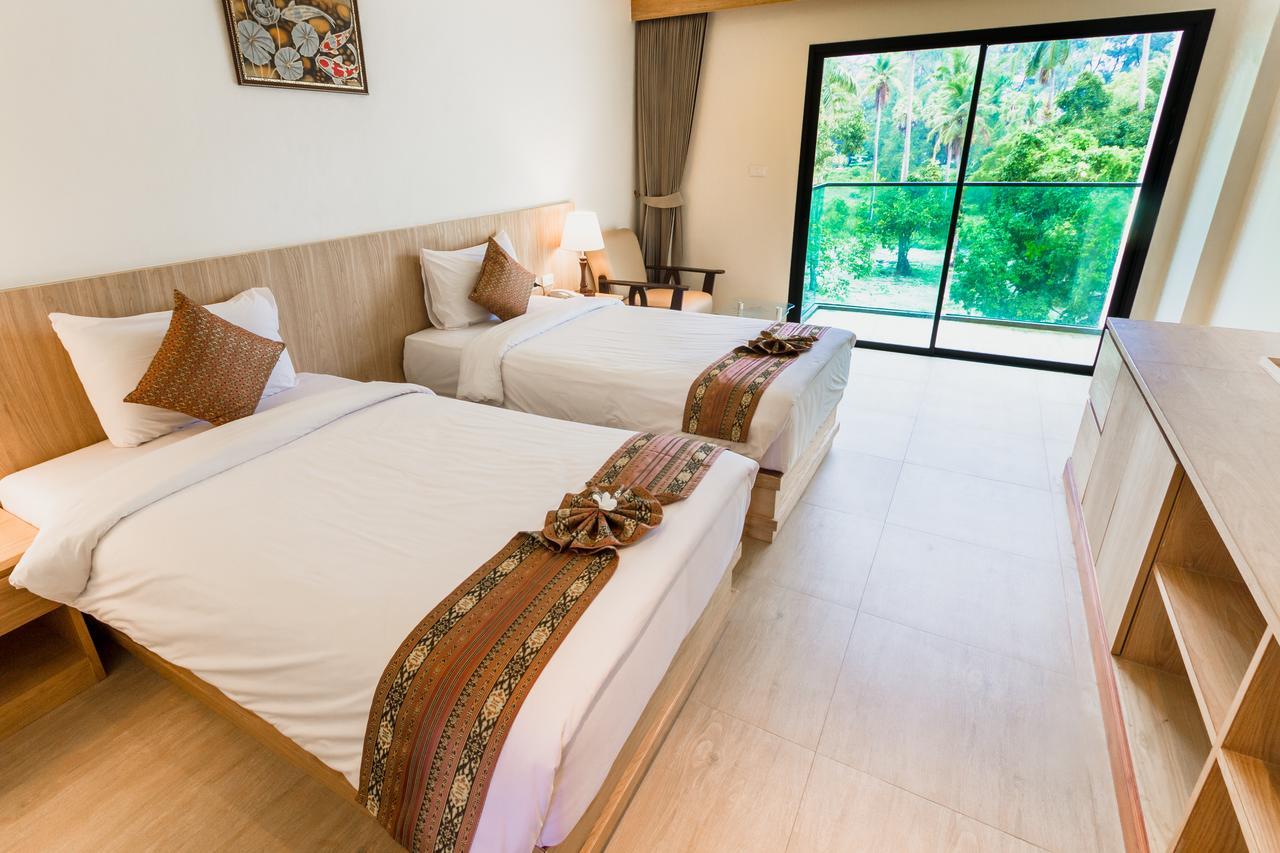 Airport Beach Hotel Phuket - Sha Extra Plus Nai Yang Ngoại thất bức ảnh
